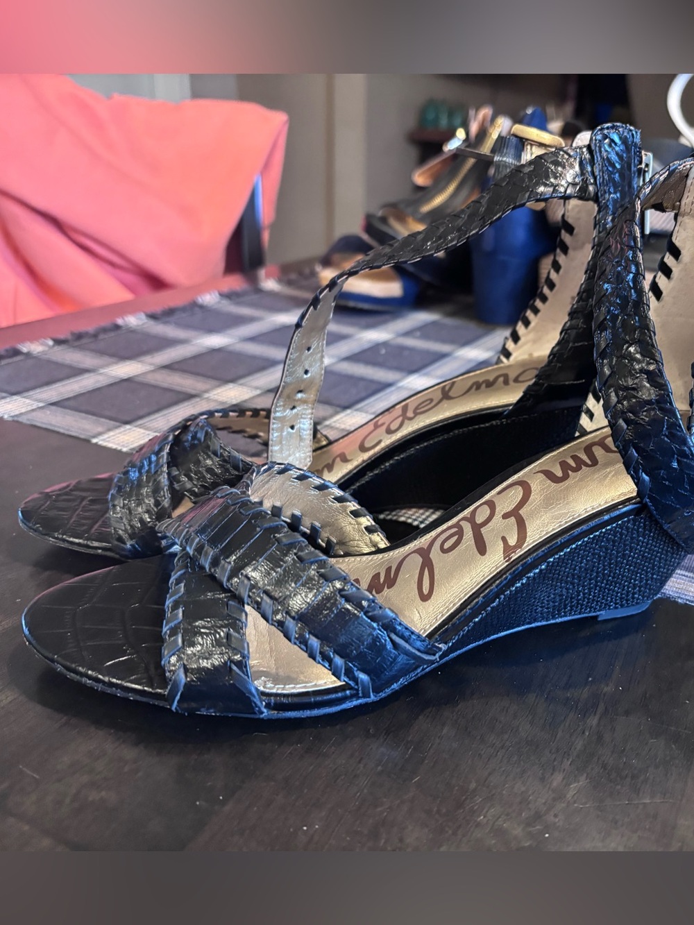 Sam Edelman black crocodile-embossed leather slingback pumps - Picture 4 of 5